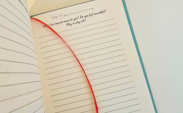 One Question a Day - 100 days powerful journal to know yourself - Bodhi