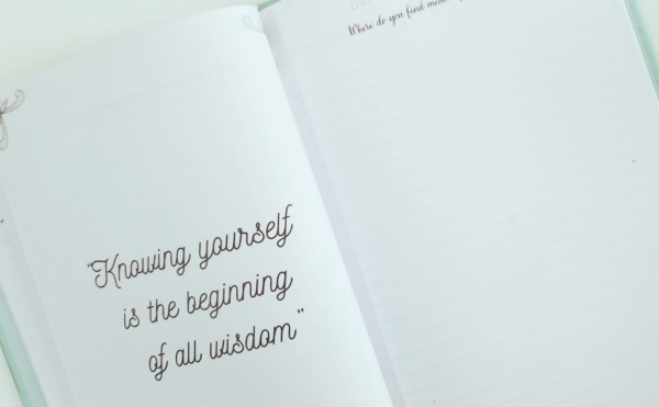 One Question a Day - 100 days powerful journal to know yourself - Bodhi
