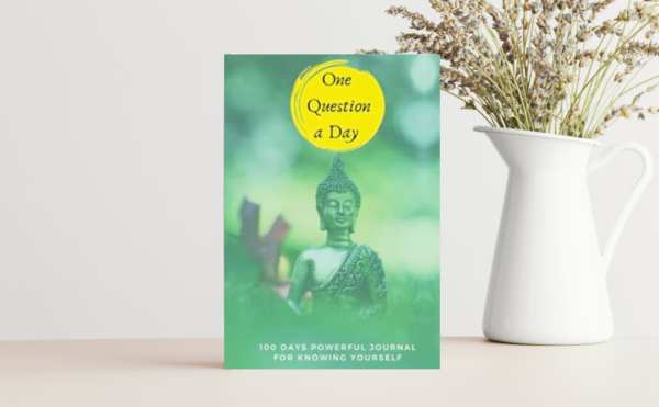 One Question a Day - 100 days powerful journal to know yourself - Bodhi
